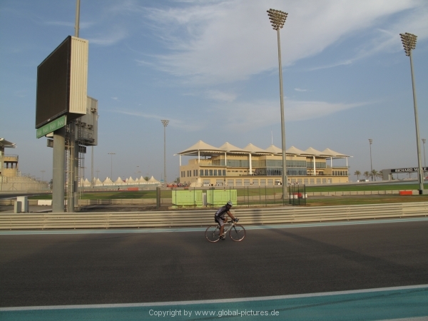 YAS Marina Circuit - by Bike - 05