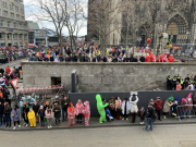 Rosenmontag-2023-Koeln-013