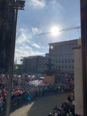 Rosenmontag-2023-Koeln-020