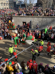 Rosenmontag-2023-Koeln-048