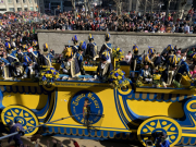 Rosenmontag-2023-Koeln-055