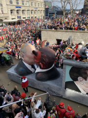 Rosenmontag-2023-Koeln-060