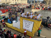 Rosenmontag-2023-Koeln-070